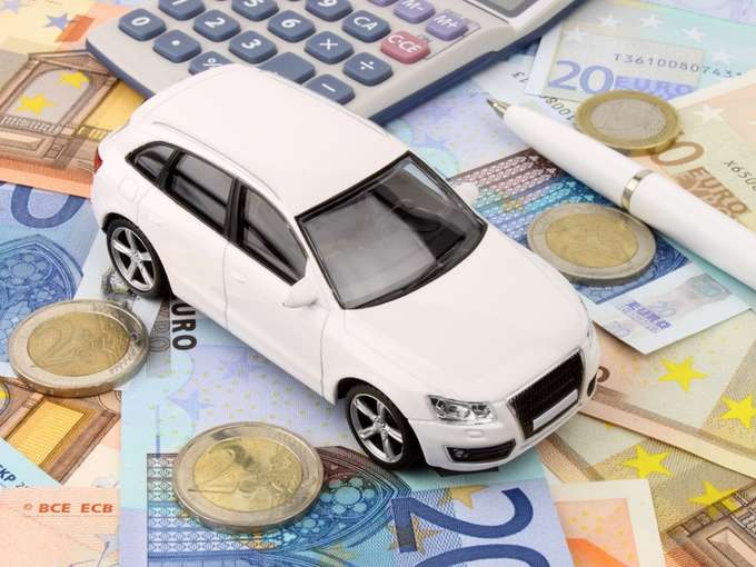 Rallenta il calo dei premi Rc auto: -3,5% da giugno 2014 hp_stnd_img