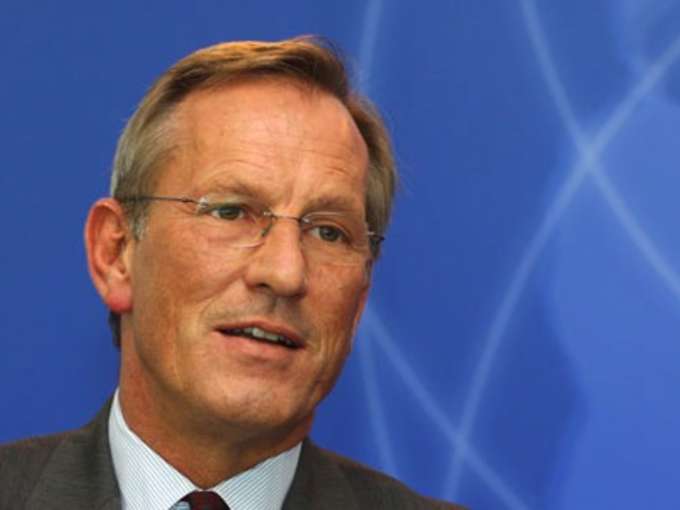 Allianz vola e raddoppia gli utili a 5,16 miliardi di euro hp_stnd_img