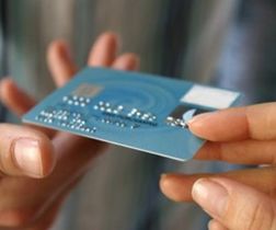 Axa-Mps assicura le transazioni con carte di credito, prepagate e assegni