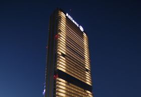 Taglio del nastro per la Torre Allianz a Milano