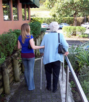 Residenze per anziani, il welfare pubblico non basta