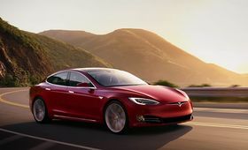 Arriva l’assicurazione di Tesla