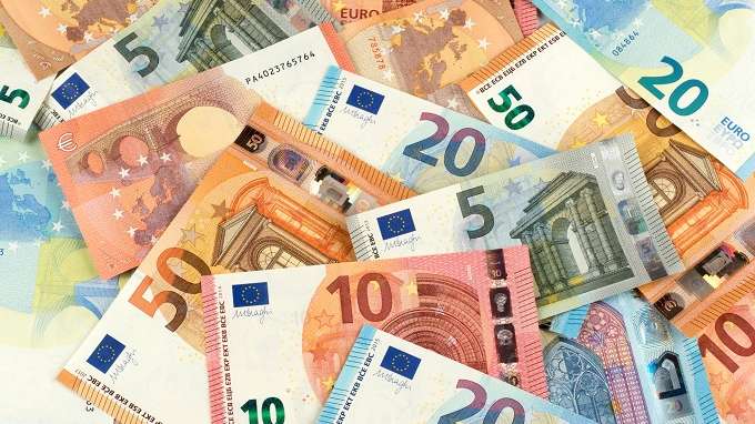 Censis, 1.150 miliardi di euro per i benestanti