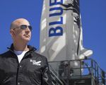 Jeff Bezos, nello spazio senza polizza hp_thumb_img
