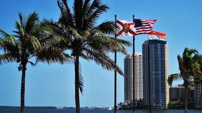 Fidelis, una mga a Miami