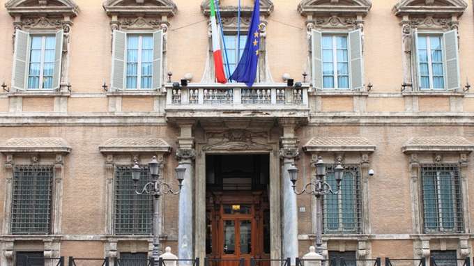 Senato, interrogazione sulle clausole vessatorie