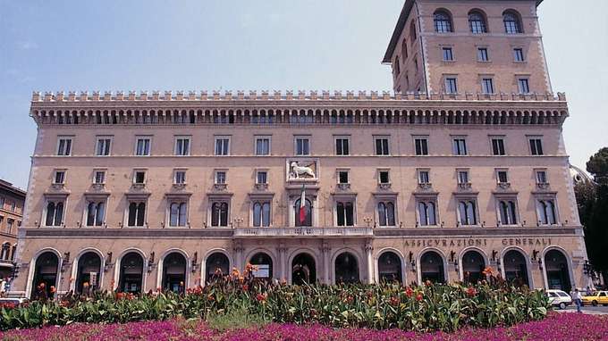 Generali oltre le attese, utile netto a 3,3 miliardi di euro