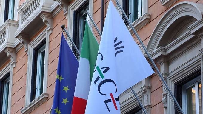 Sace, crescono le risorse per le imprese