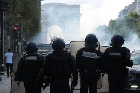 Francia, la tassa sulle proteste non serve