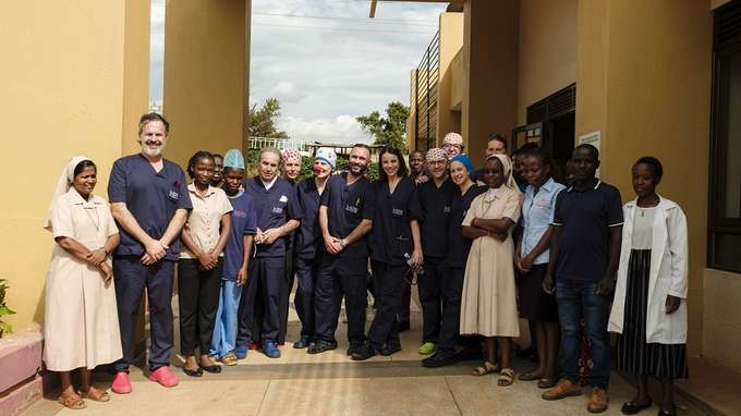 AmTrust Assicurazioni sostiene Emergenza Sorrisi in Africa